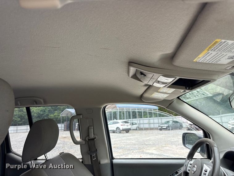 image for item YA3881 2019 Nissan Frontier Crew Cab pickup truck