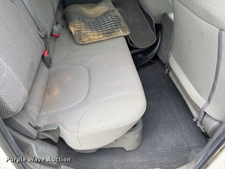 image for item YA3881 2019 Nissan Frontier Crew Cab pickup truck
