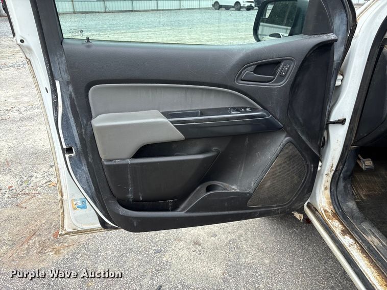 image for item YA3882 2018 Chevrolet Colorado Ext. Cab pickup truck
