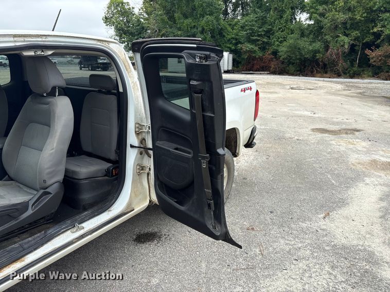 image for item YA3882 2018 Chevrolet Colorado Ext. Cab pickup truck