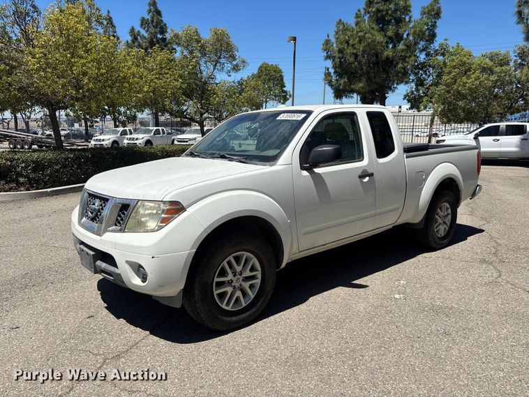 2015 Nissan Frontier Crew Cab pickup truck