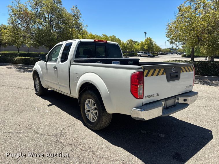 image for item YA3894 2015 Nissan Frontier Crew Cab pickup truck