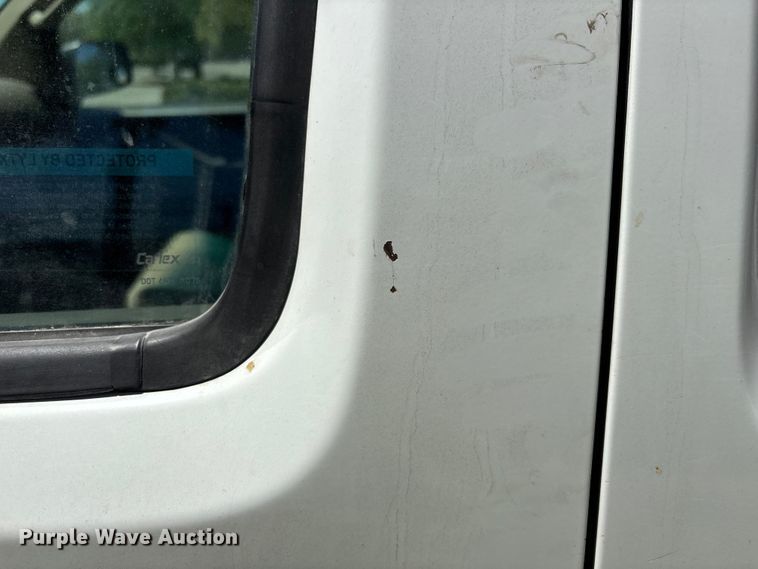 image for item YA3894 2015 Nissan Frontier Crew Cab pickup truck