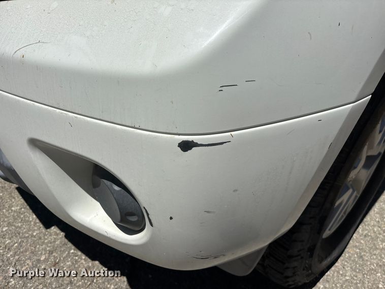 image for item YA3894 2015 Nissan Frontier Crew Cab pickup truck