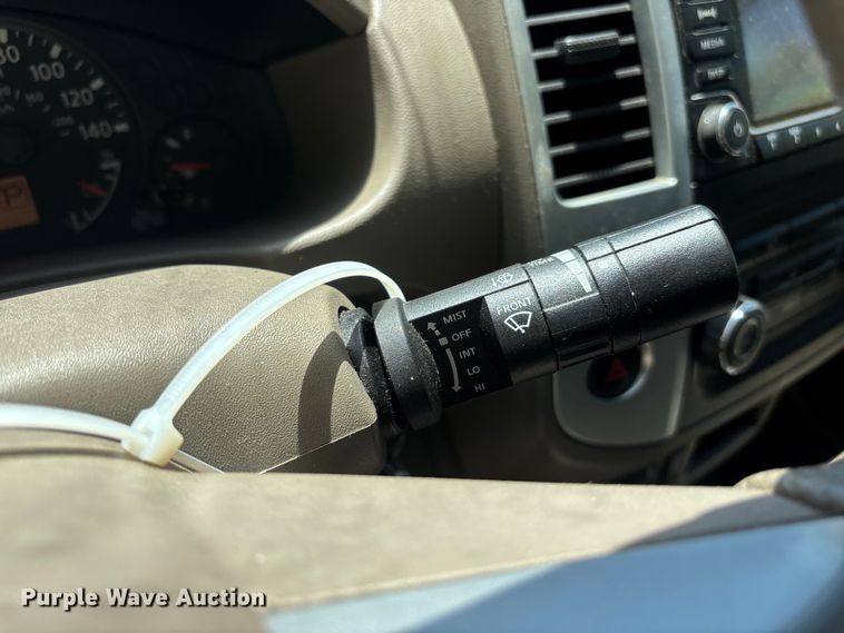 image for item YA3894 2015 Nissan Frontier Crew Cab pickup truck