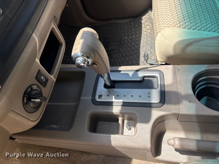 image for item YA3894 2015 Nissan Frontier Crew Cab pickup truck
