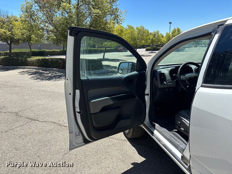 image for item YA3896 2019 Chevrolet Colorado Ext. Cab pickup truck