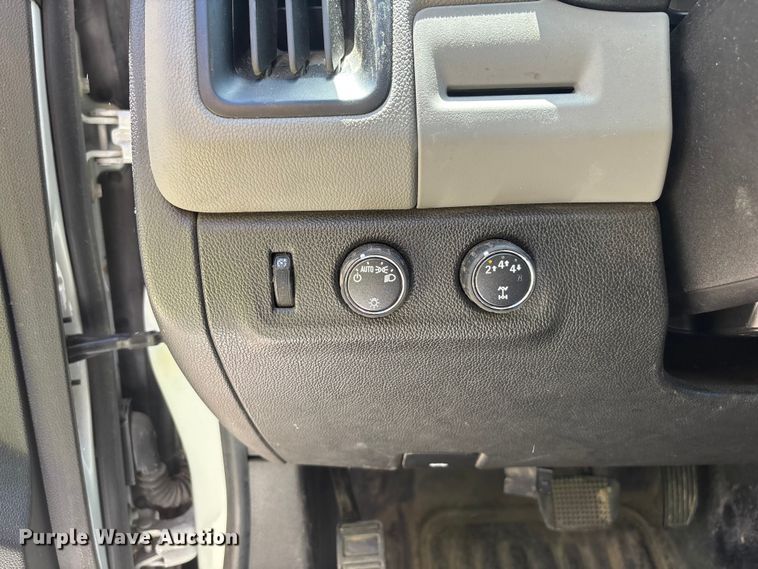 image for item YA3896 2019 Chevrolet Colorado Ext. Cab pickup truck