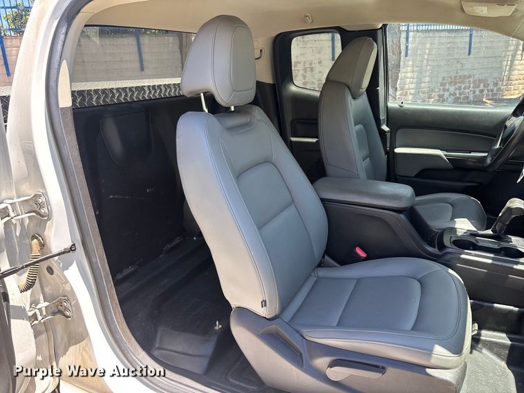 image for item YA3896 2019 Chevrolet Colorado Ext. Cab pickup truck