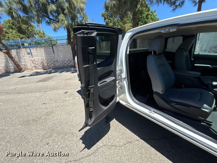 image for item YA3896 2019 Chevrolet Colorado Ext. Cab pickup truck