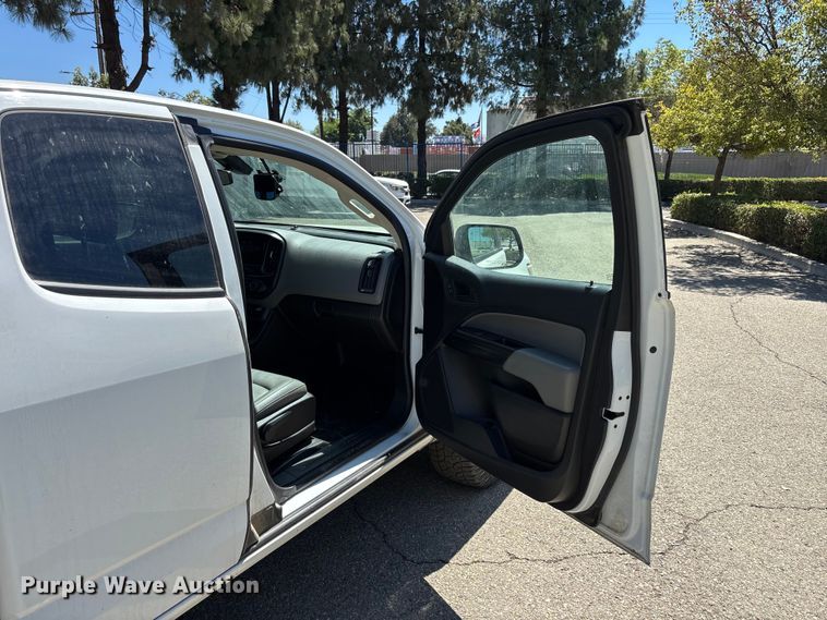 image for item YA3897 2019 Chevrolet Colorado Ext. Cab pickup truck