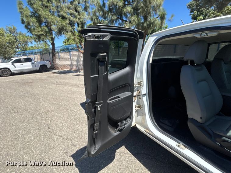 image for item YA3897 2019 Chevrolet Colorado Ext. Cab pickup truck