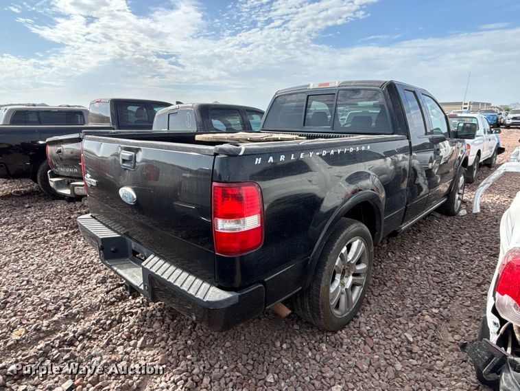 image for item YA3940 2006 Ford F150 Ext. Cab pickup truck