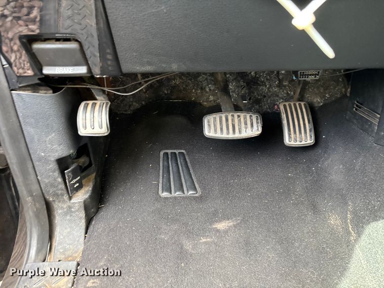 image for item YA3940 2006 Ford F150 Ext. Cab pickup truck