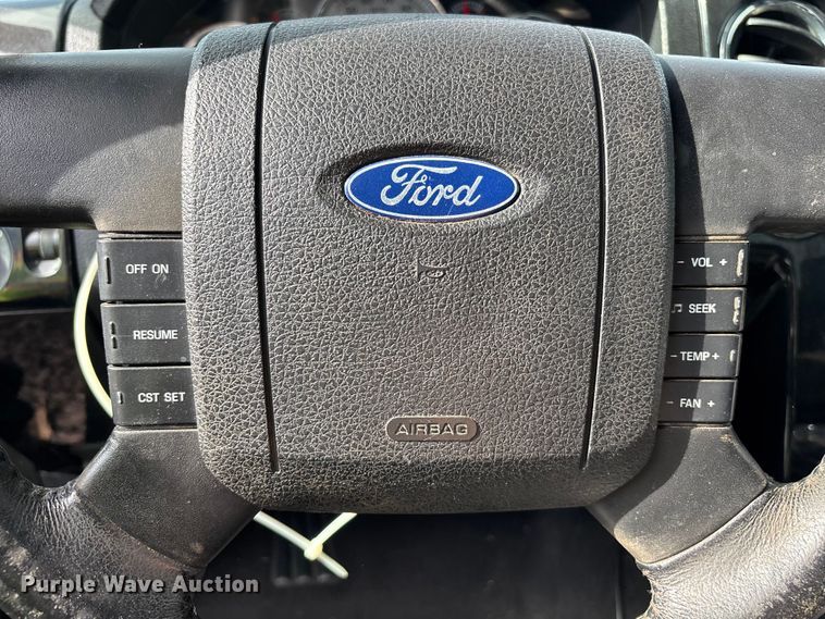 image for item YA3940 2006 Ford F150 Ext. Cab pickup truck