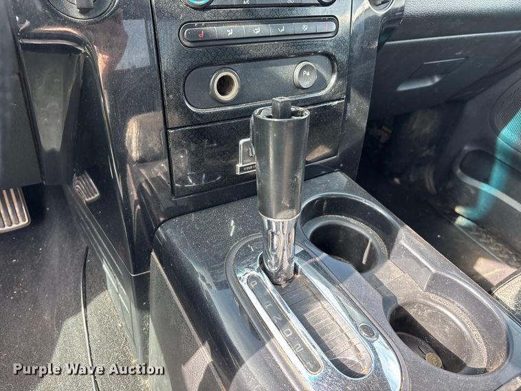 image for item YA3940 2006 Ford F150 Ext. Cab pickup truck
