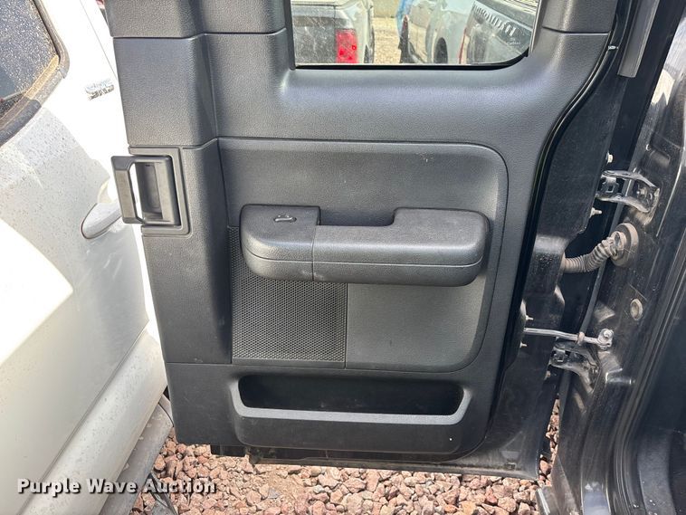image for item YA3940 2006 Ford F150 Ext. Cab pickup truck