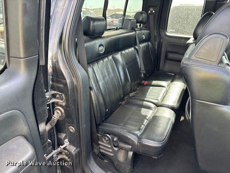 image for item YA3940 2006 Ford F150 Ext. Cab pickup truck