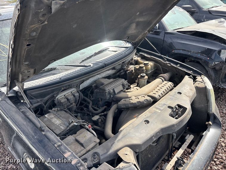 image for item YA3940 2006 Ford F150 Ext. Cab pickup truck