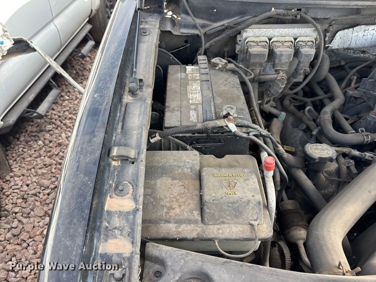 image for item YA3940 2006 Ford F150 Ext. Cab pickup truck