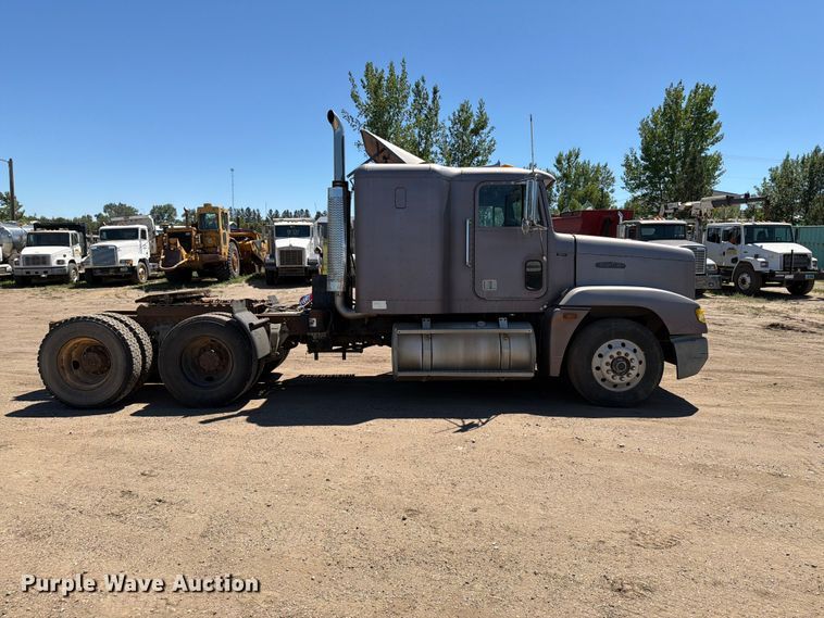 image for item DQ0077 1991 Freightliner FLD120 semi truck