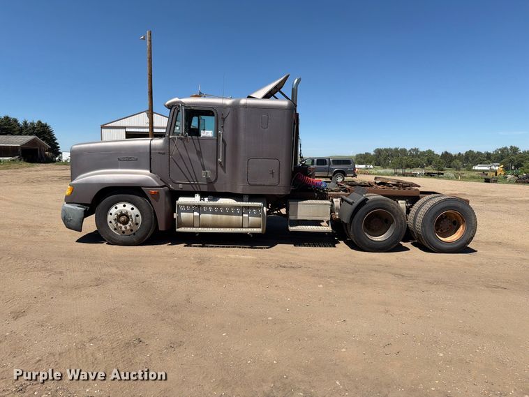 image for item DQ0077 1991 Freightliner FLD120 semi truck
