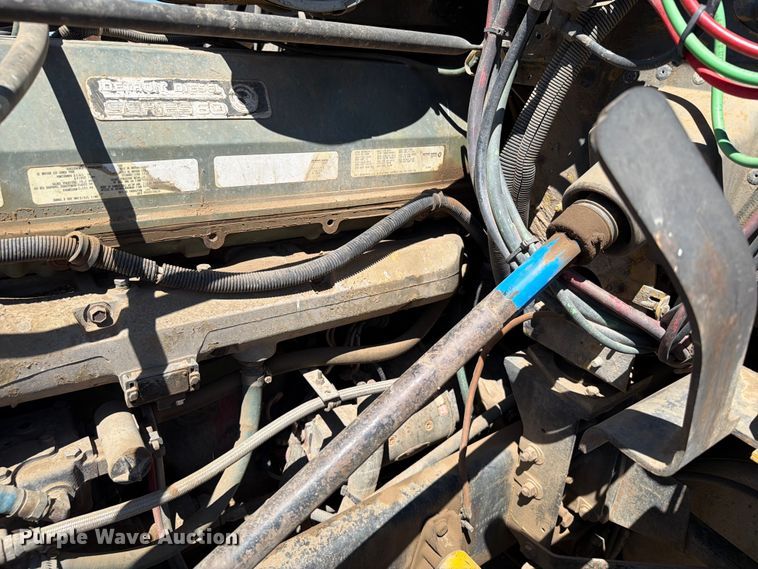 image for item DQ0077 1991 Freightliner FLD120 semi truck