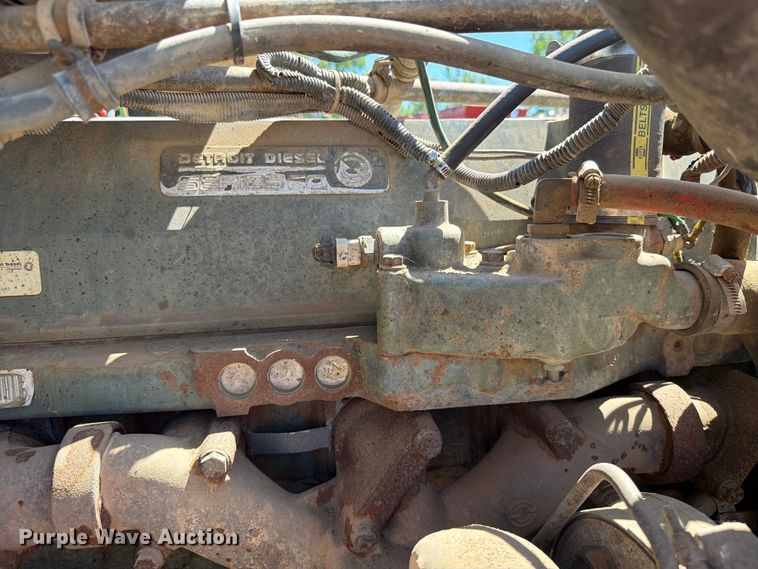 image for item DQ0077 1991 Freightliner FLD120 semi truck