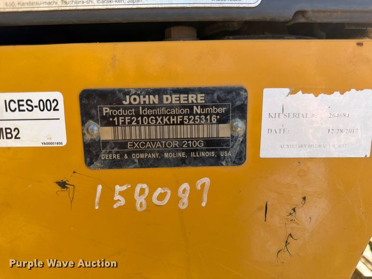 image for item DQ7844 2017 John Deere 210G excavator