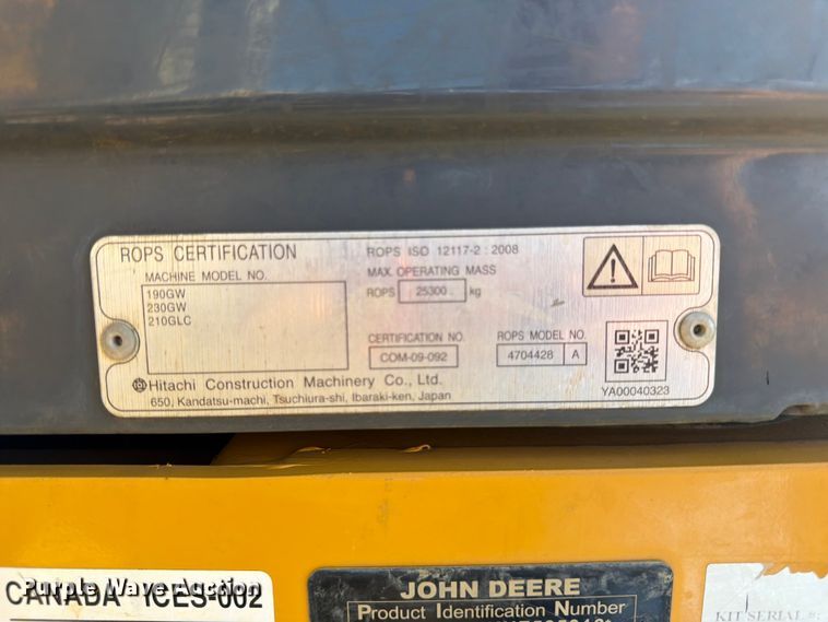 image for item DQ7844 2017 John Deere 210G excavator
