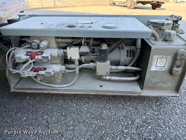 image for item DQ7957 Skyjack SJIII 3219 scissor lift
