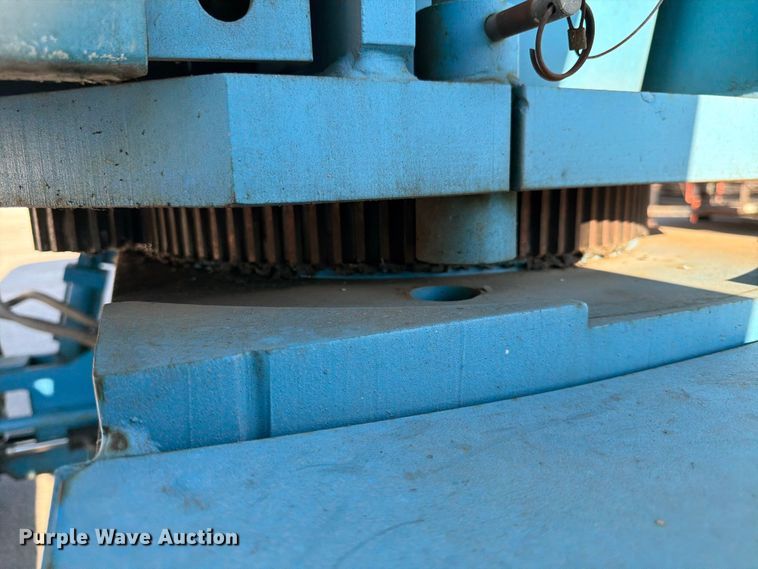 image for item DQ7958 2000 Genie S-40 boom lift