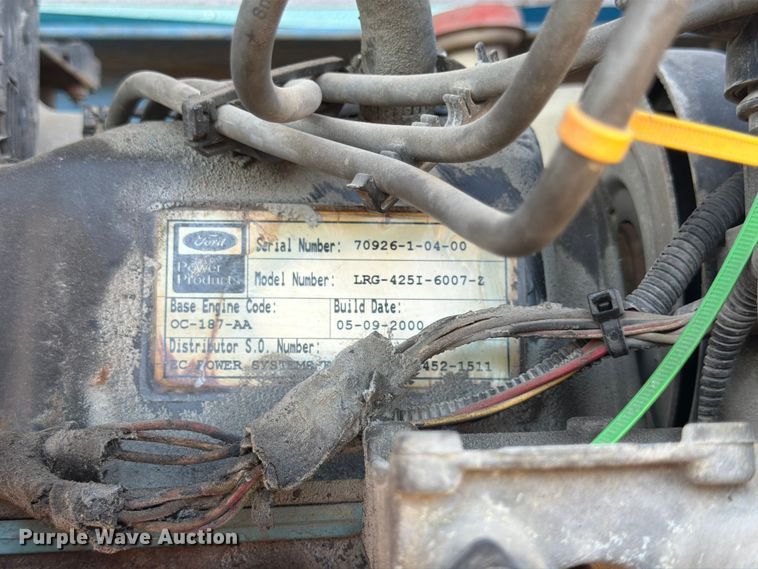 image for item DQ7958 2000 Genie S-40 boom lift