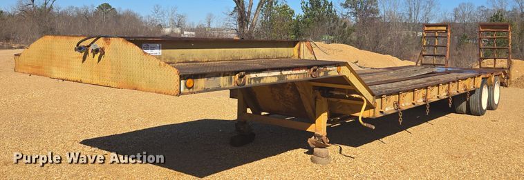 image for item DU2697 1995 Sun Manufacturing drop deck equipment trailer