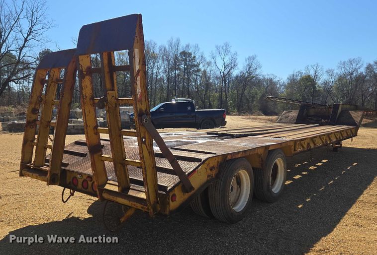 image for item DU2697 1995 Sun Manufacturing drop deck equipment trailer