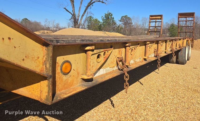 image for item DU2697 1995 Sun Manufacturing drop deck equipment trailer