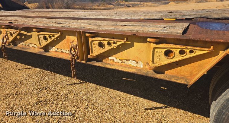 image for item DU2697 1995 Sun Manufacturing drop deck equipment trailer
