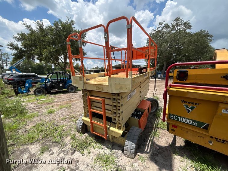 image for item DU6380 2017 JLG 4069LE scissor lift