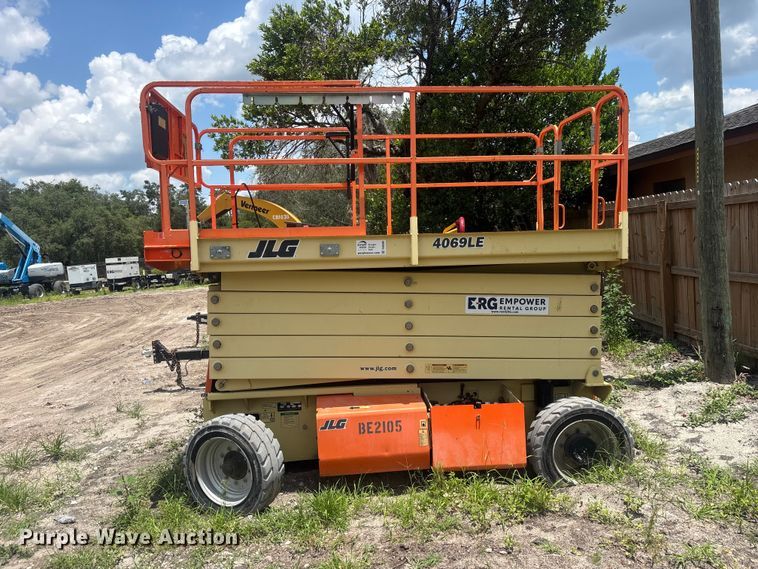 image for item DU6380 2017 JLG 4069LE scissor lift