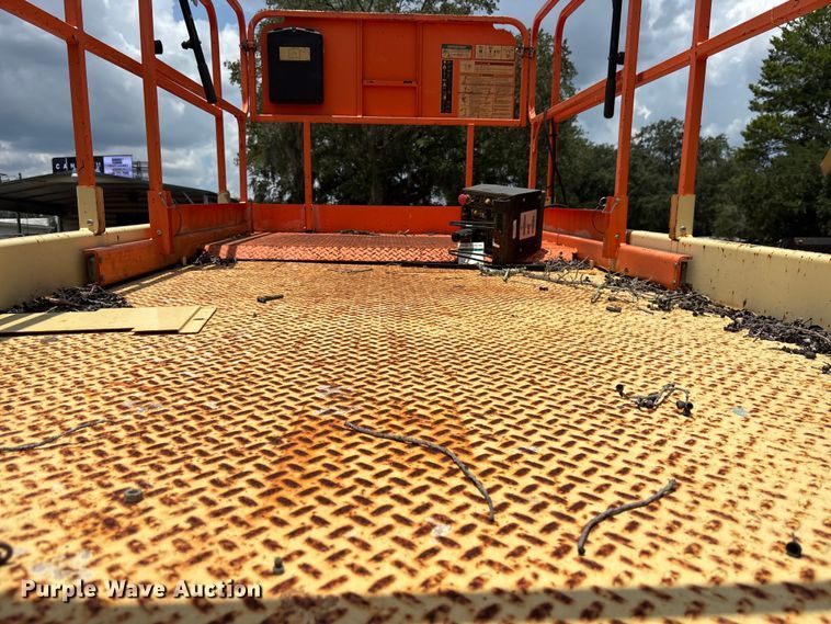 image for item DU6380 2017 JLG 4069LE scissor lift