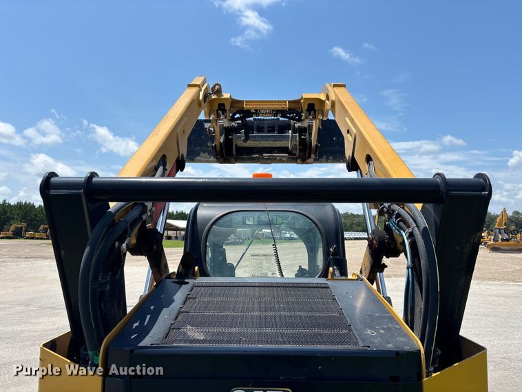 image for item DU6381 2023 Caterpillar 262D3 skid steer loader