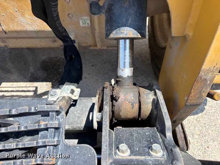 image for item DU6381 2023 Caterpillar 262D3 skid steer loader