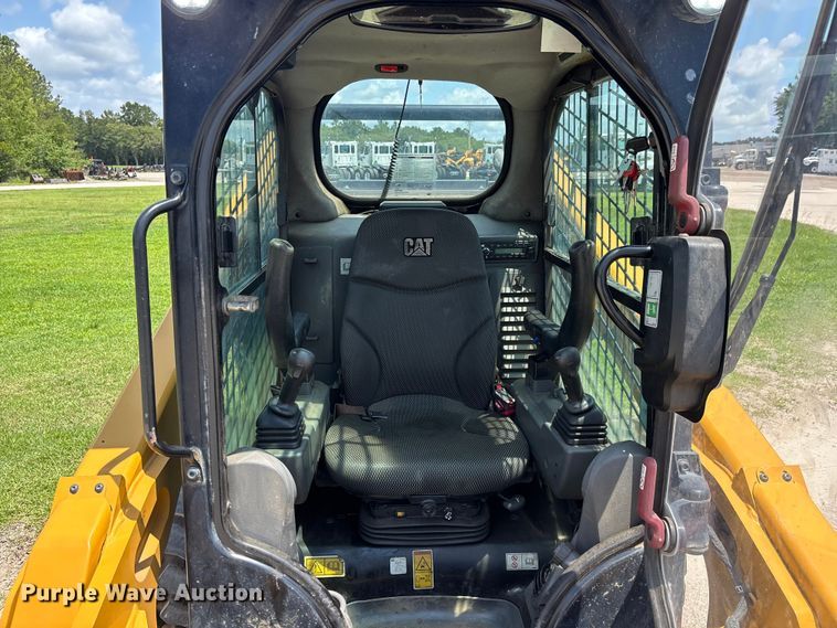 image for item DU6381 2023 Caterpillar 262D3 skid steer loader