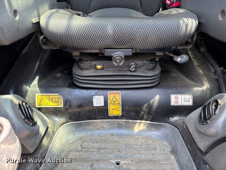 image for item DU6381 2023 Caterpillar 262D3 skid steer loader