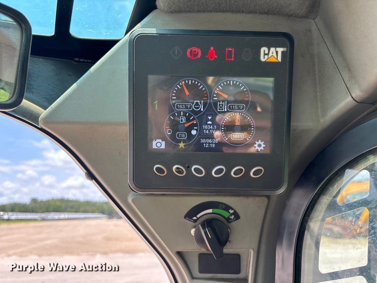 image for item DU6381 2023 Caterpillar 262D3 skid steer loader