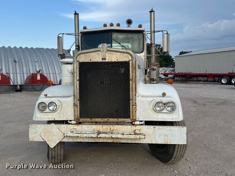 image for item DW6775 1978 Kenworth water truck