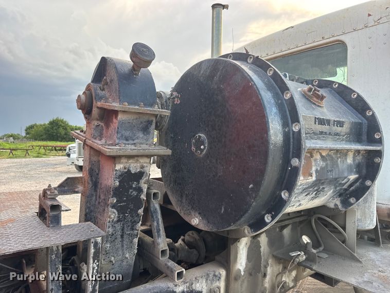 image for item DW6775 1978 Kenworth water truck