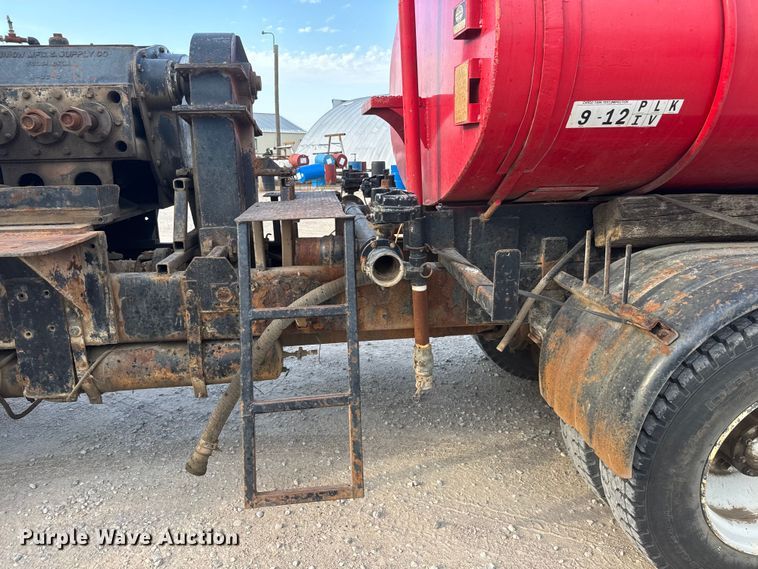 image for item DW6775 1978 Kenworth water truck