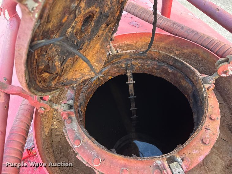 image for item DW6775 1978 Kenworth water truck