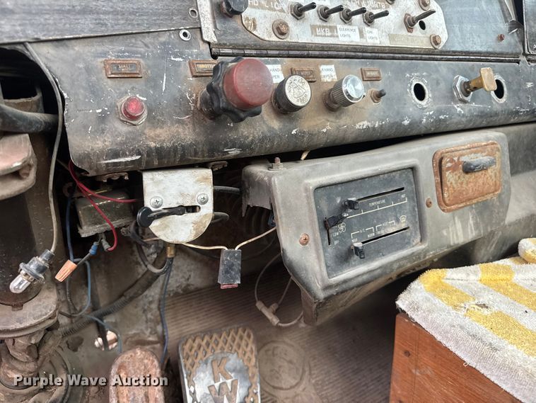 image for item DW6775 1978 Kenworth water truck
